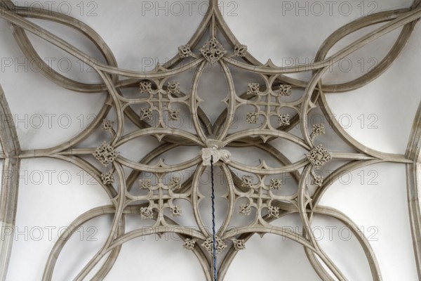 Cantilevered vault in the south aisle, St., Sankt, Saint