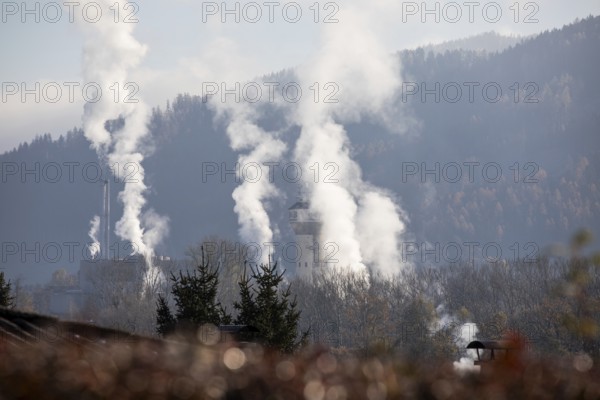 Smoke columns, tower of the Brigl and Bergmeister paper mill, Niklasdorf, Styria, Austria
