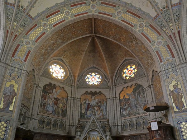 View of the altar, windows and dome in the Altenburg Brethren Church. Altenburg, Thuringia, Germany