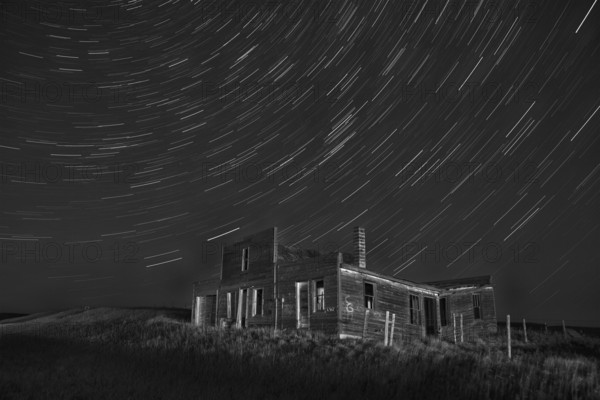 Star Trails Night Photography Saskatchewan Canada dark