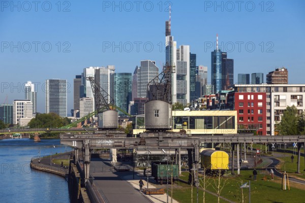 Frankfurt am Main, Hesse, Skyline, Main, Ruhrorter Werft, Restaurant, Oosten, Frankfurt am Main, Hesse, Federal Republic of Germany