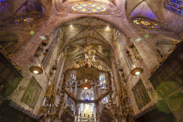 Baldaquino obra de Antoni Gaudí, capilla real, Catedral de Mallorca, siglo XIII, Monumento Histórico-artístico, Palma, mallorca, islas baleares, españa, europa