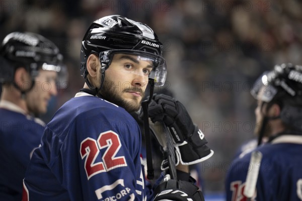 LanxessArena, North Rhine-Westphalia, Maximilian Gloetzl (Cologne Sharks, #22), PENNY DEL, Cologne Sharks-Augsburg Panthers on 05/01/2025 at the LanxessArena in Cologne Germany