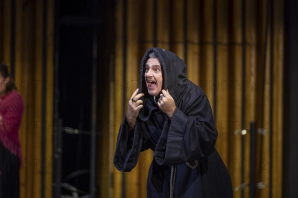 Media rehearsal from 14.12.2023 at the Komische Oper Berlin