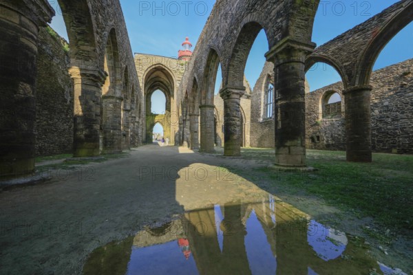 Semaphore, ruins of the Saint-Mathieu abbey and lighthouse on the Pointe Saint-Mathieu, Plougonvelin, Finistere Penn-ar-Bed department, Bretagne Breizh region, France