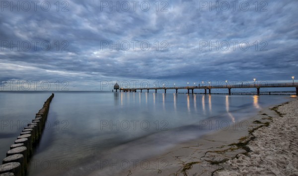 Zingst pier night shot