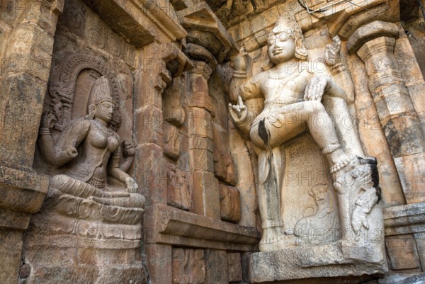 Saraswathi Saraswati, the goddess of learning and Dwarapalaka gate Keeper statue in 11th century Arulmigu Peruvudaiyar Brihadisvara Temple in Gangaikonda Cholapuram near Jayankondam Tamil Nadu, South India, India, Asia. UNESCO World Heritage Site