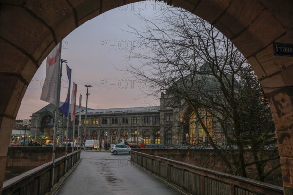 View from the Handwerkerhof at Königstor to the main railway station, Nuremberg, Middle Franconia, Franconia, Bavaria, Germany
