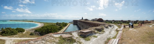 Cannon on the roof of Fort Jefferson, Dry Tortuga Island, Florida, USA