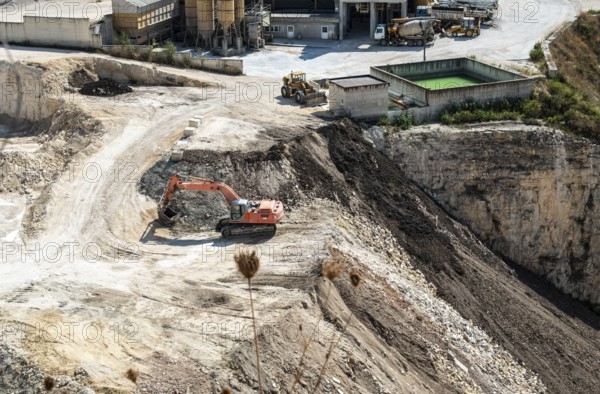 Bergbau Karriere und Maschine zum Zerkleinern von Steinen