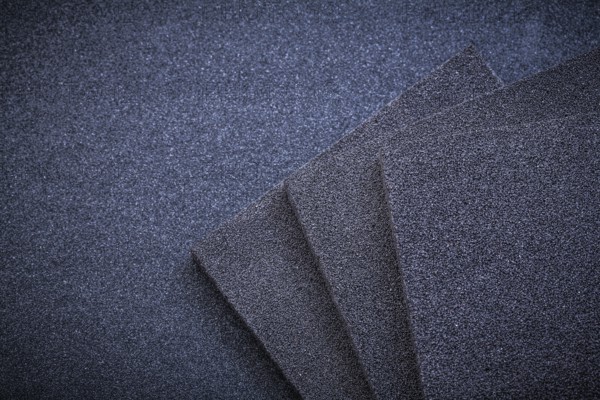 Sanding sponges on glass-paper abrasive tools
