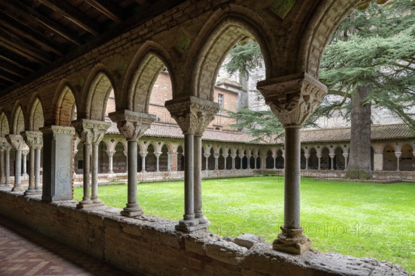 Moissac, Saint-Pierre Abbey, cloister