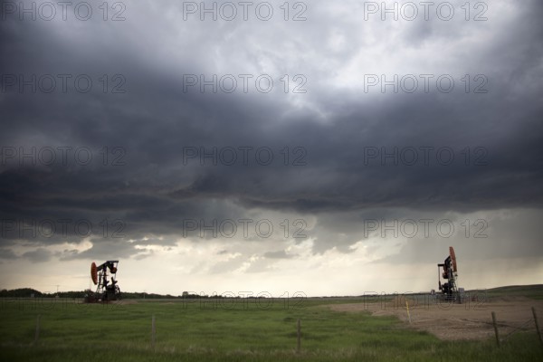 Prairie Storm Clouds Canada Saskatchewan Summer Warnings
