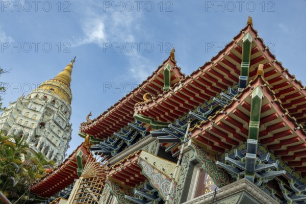 Artfully decorated wooden roofs, Kek Lok Si Temple, George Town, Penang, Malaysia, Southeast Asia