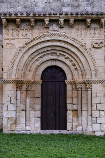 Hermitage of San Pedro de Tejada, western doorway, Romanesque hermitage, Puente-Arenas, the Merindad de Valdivielso, Burgos, Spain