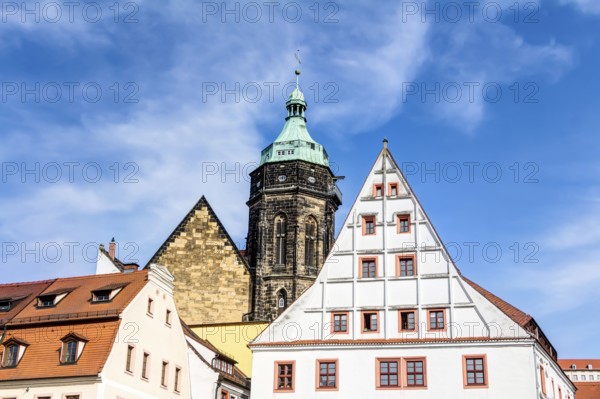 Die Altstadt von Pirna mit der Stadtkirche St. Marien in Sachsen