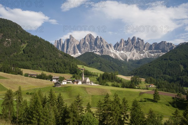20.06.2019, St. Magdalena, Villnöss, Trentino, South Tyrol, Italy, Europe, The nature park in the Villnöss Valley with mountains of the Dolomites of the Puez Geisler Group