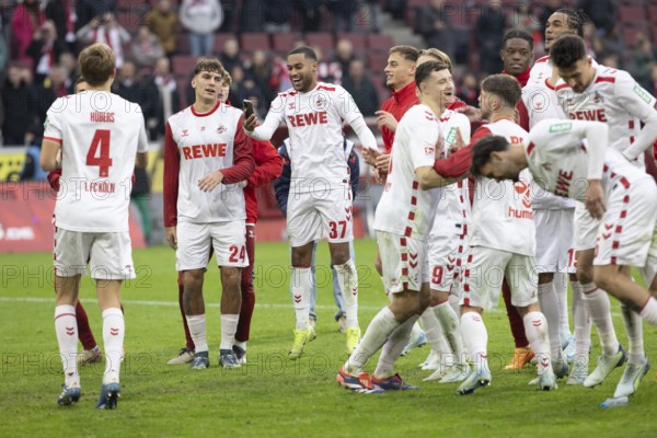Andreas Dick (DFL/DFB REGULATIONS PROHIBIT ANY USE OF PHOTOGRAPHS AS IMAGE SEQUENCES AND/OR QUASI-VIDEO), RheinEnergieStadion, Cologne, North Rhine-Westphalia, lap of honour after 3-point victory, 2nd Bundesliga, 1.FC Köln, SpVgg Greuther Fürth on 09.11.2024 at the RheinEnergieStadion in Cologne Germany