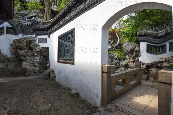 Chinese garden, historical garden, Chinese garden art, Yu Yuan, Yu Garden, Old Town, Shanghai, People's Republic of China