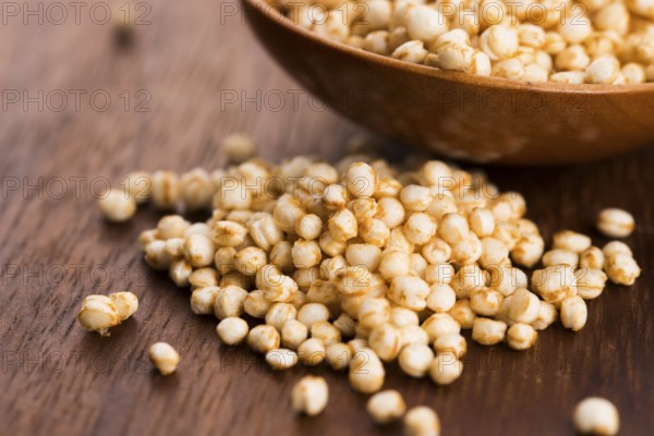 Quinoa popping