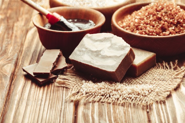 Chocolate spa - sea salt, handmade soap and hot mask