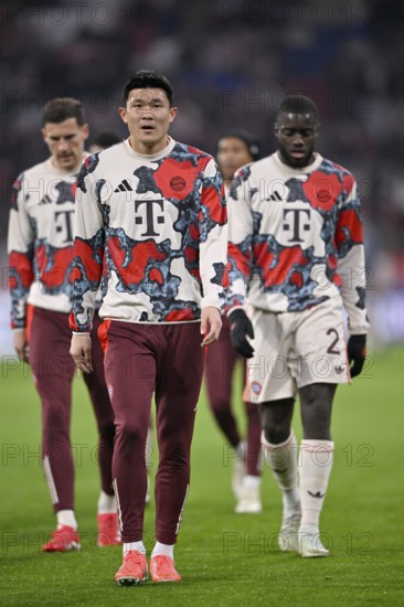 Warm-up Training Min-jae Kim FC Bayern Munich FCB (03) Leon Goretzka FC Bayern Munich FCB (08) Dayot Upamecano FC Bayern Munich FCB (02) UEFA Champions League Allianz Arena, Munich, Bavaria, Germany
