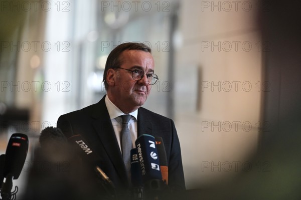 Defence Minister Boris Pistorius (SPD) informs media representatives about the increase in the defence budget at a press conference in the Reichstag