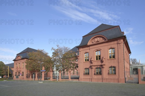 Baroque Rhineland-Palatinate state parliament built in 1740, government building, politics, Deutschordenshaus, Deutschhaus, Old Town, Mainz, Rhine-Hesse region, Rhineland-Palatinate, Germany