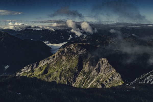 Sunrise hike on the Hochplatte near Halblech in the Ammergau Alps, Ammergebirge in the Allgäu, Bavaria, Germany