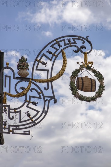 Nose sign of a brewery pub, Fässla Brewery, Obere Königstraße 19 -21, Bamberg, Upper Franconia, Bavaria, Germany