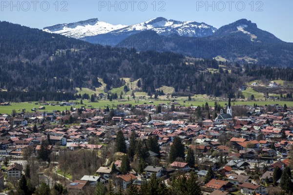 View from Cafe Breitenberg to Oberstdorf, behind mountains of the Allgäu Alps with Hoher Ifen, Oberallgäu, Allgäu, Bavaria, Germany