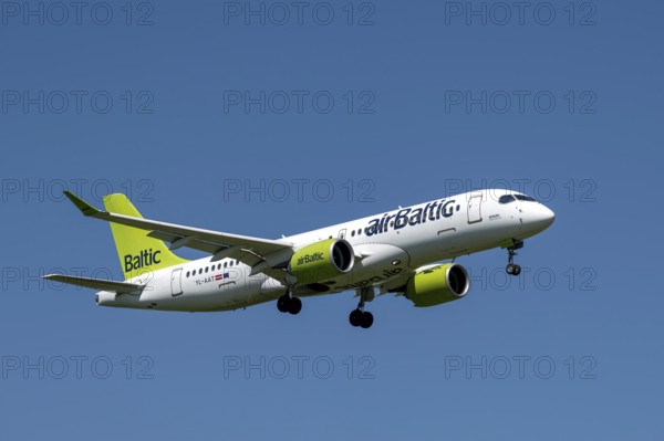 Aircraft airBaltic, YL-AAT, Airbus A220-300