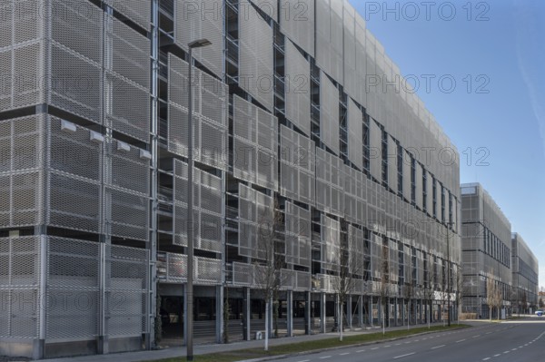Modern multi-storey car parks Siemens Campus, Halskestr., Erlangen, Middle Franconia, Bavaria, Germany