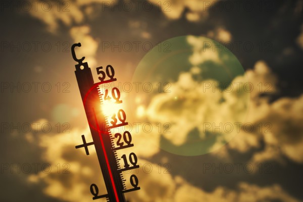 Symbolic image heat, heat wave, thermometer in the sun, 40 degrees Celsius, climate change, temperature, heat, clouds, hot, Stuttgart, Baden-Württemberg, Germany