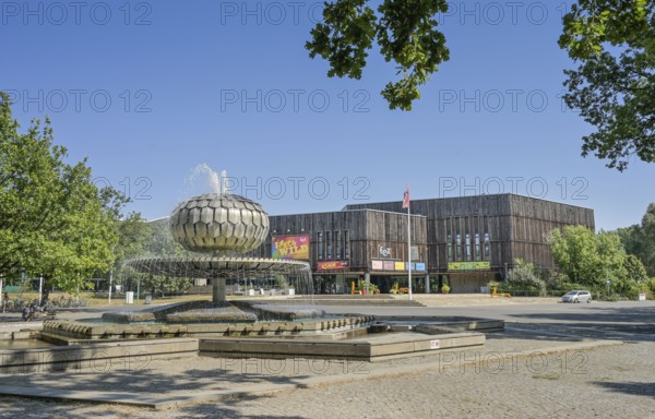 The Great Ball Fountain, FEZ, Wuhlheide, Oberschoeneweide, Berlin, Germany
