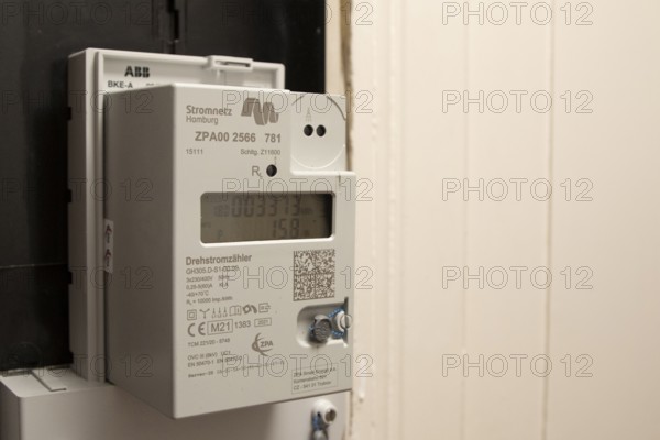 Symbolic image of energy costs in the household, digital electricity meter in a flat, operator Stromnetz Hamburg, Hamburg, Germany