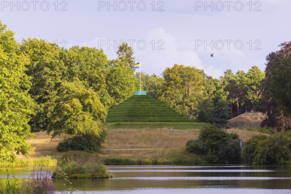 Hermann Fürst von Pückler-Muskau created his work of a lifetime with Branitz Park and Branitz Castle. Pyramid Lake with view of the lake pyramid, burial place of Prince Pückler and his woman Lucie