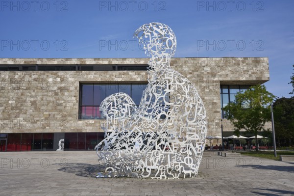 Body of Knowledge, sculpture by Jaume Plensa, Theodor W. Adorno-Platz, Westend Campus, Goethe University, Frankfurt am Main, Germany