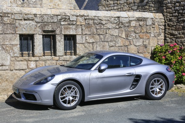 Porsche 718 Cayman Coupe, Penmarch, Department Finistere Penn ar Bed, Region Bretagne Breizh, France