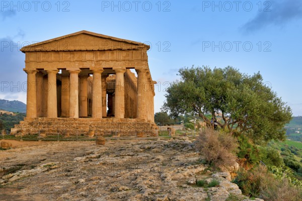 Temple of Concordia (Tempio della Concordia). Valle dei Templi (Valley of the Temples). Agrigento Sicily Italy