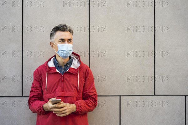 Man wearing face mask outdoor