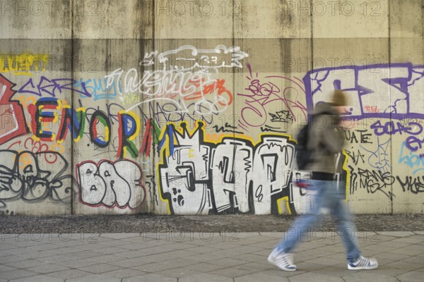 Graffiti, Handjerystraße, Friedenau, Schöneberg, Berlin, Germany