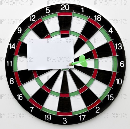 Front view target with dart piece paper