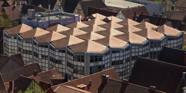 View of the roof of the Karstadt shop designed by Walter Brune and closed in 2023, Celle, Lower Saxony, Germany