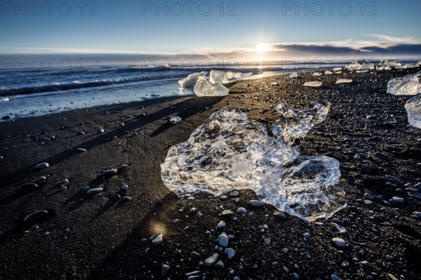 Jökulsarlon, icebergs, ice, cold, glacial lake, Vatnajökull glacier, winter, beach, sunrise, ocean, Iceland* Jökulsarlon, Growler, Ice, Cold, Glacierlagoon, Vatnajökull Glacier, Beach, Sunrise, Ocean, Iceland