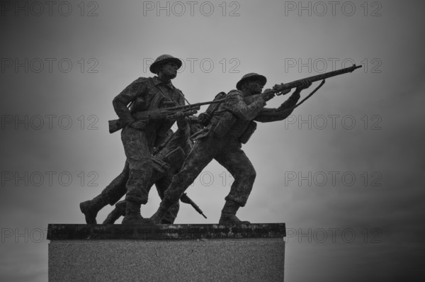 Three fighting soldiers, sculpture, British Normandy Memorial, war memorial, black and white, Ver-sur-Mer, D-Day, Operation Overlord, Gold Beach, Normandy, Calvados, France