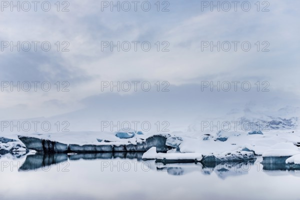 Jökulsarlon, icebergs, ice, glacial lake, Vatnajökull Glacier, winter, snow, sunset, Iceland* Jökulsarlon, Growler, Ice, Glacierlagoon, Vatnajökull Glacier, Snow, Sunset, Iceland