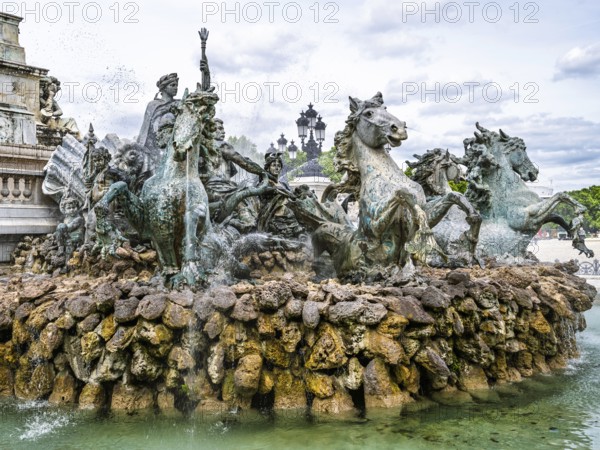 Fontaine du Char du Triomphe de la Concorde, Place des Quinconces, Bordeaux, Gironde, Nouvelle-Aquitaine, France