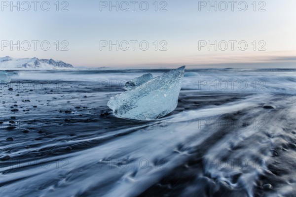 Jökulsarlon, icebergs, ice, cold, glacial lake, Vatnajökull glacier, winter, beach, sunrise, ocean, Iceland* Jökulsarlon, Growler, Ice, Cold, Glacierlagoon, Vatnajökull Glacier, Beach, Sunrise, Ocean, Iceland