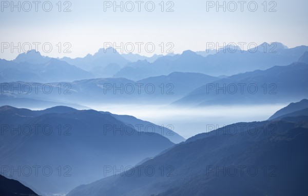 Mountain silhouettes, mountain panorama, view from the Wilder Freiger, Stubai Alps, South Tyrol, Italy